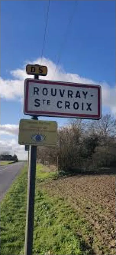 Village Loirétain, Rouvray-Sainte-Croix se situe en région ...
