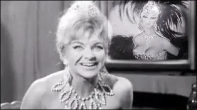 "Étoile des neiges" (Fliege mit mir in die Heimat dans sa version originale en allemand), chanson sous forme de valse, a été reprise en français par ...