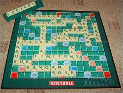 Qui a mis au point le scrabble en 1931 ?