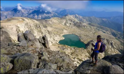 Sport : Comment s'appelle ce célèbre sentier de randonnée ?