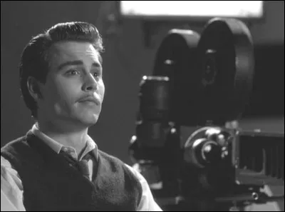 Johnny Depp a joué dans "Sweeney Todd, le diabolique barbier de Fleet Street" et dans "Charlie et la chocolaterie". Qui est le réalisateur de ces films ?