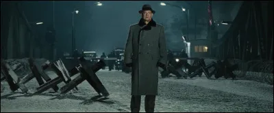 Tom Hanks a joué dans "Le Terminal" et dans "Il faut sauver le soldat Ryan". Qui est le réalisateur de ces films ?