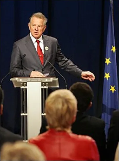 Pál Schmitt, président de la République de Hongrie de 2010 à 2012, a été double médaillé d'or lors des Jeux olympiques de 1968 et de 1972 : dans quel sport ?