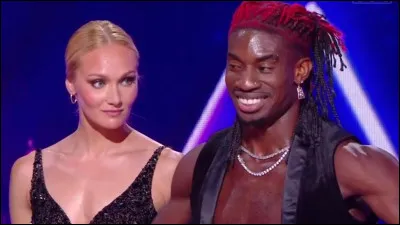 Avec qui danse-t-il ?