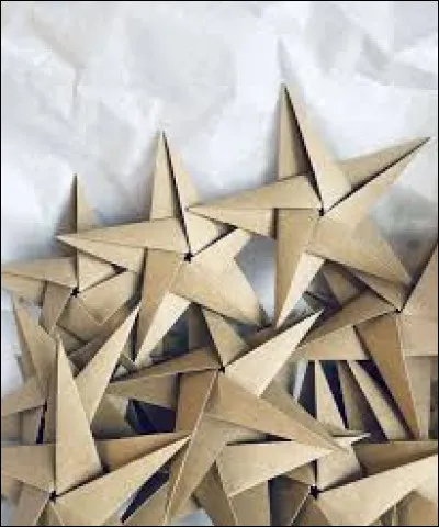 Que signifie l'expression "&Ecirc;tre n&eacute; sous une bonne &eacute;toile" ?