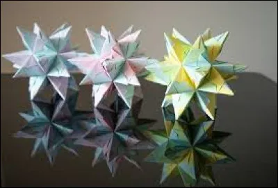 Quelle c&eacute;l&egrave;bre chanteuse joue dans le film dont le titre traduit en fran&ccedil;ais donne "Une &eacute;toile est n&eacute;e" ?