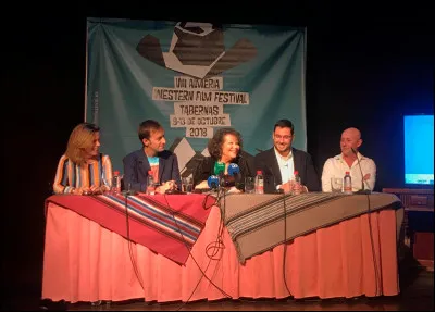 Actrice Italienne recevant le prix Tabernas de ''cinema'' en 2018, décerné par le festival du film occidental d'Alméria. En effet, Cette comédienne était la seule femme au casting du film de Sergio Leone, qu'elle a tourné aux côtés des légendaires Charles Bronson, Henry Fonda, Gabriele Ferzetti et Jason Robards, dans le wersten " Il était une fois dans l'Ouest". Qui est-elle ?