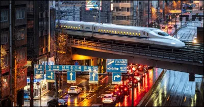 Comment appelle-t-on les trains à grande vitesse japonais ?