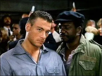 Qui est l'ami de Lion dans ''Full Contact'' ?