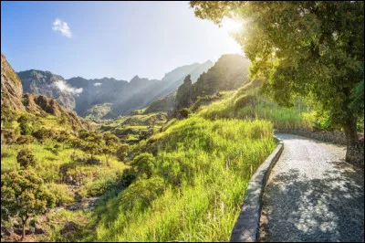 Comment appelle-t-on les habitants du Cap-Vert ?