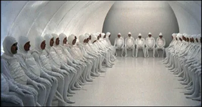 "La dernière fois que j'ai pénétré une femme, c'était en visitant la statue de la Liberté."
Un peu osé... mais il sait tout sur le sexe ! Qui a dit cela ?