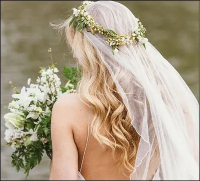 "Maumariée, oh maumariée quand ils t'ont trouvée, si blanche et dorée ... blonde, blonde, blonde."
Ces paroles ont magistralement été interprétées par Serge Reggiani, mais qui en est l'auteur ?