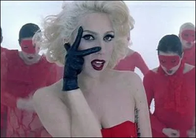 Quel est le nom de cette chanteuse ?