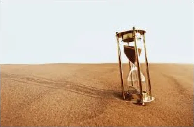 À bord de quelle voiture Doc et Marty voyagent-ils dans le temps ?