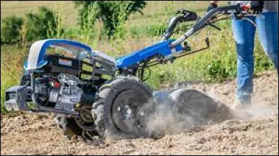 Il est identique à la motobineuse mais dispose d'une plus grande polyvalence.