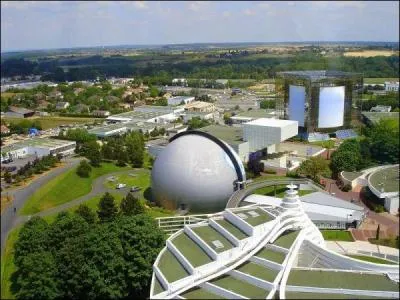 Poitiers est la capitale :