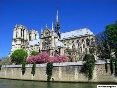 La ville de Paris est aussi la prfecture :