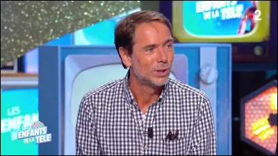 Dans l'émission "Les Enfants de la télé", qui dissèque les extraits télévisés présentés ?