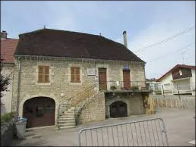 Je vous emmène maintenant dans le Jura, à Courlans. Nous serons dans l'ex région ...