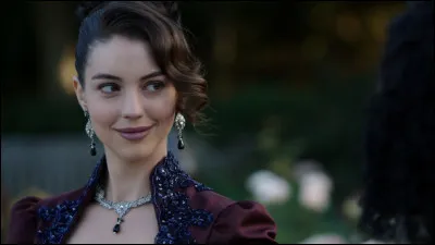 Comment s'appelle Drizella Tremaine apr&egrave;s que le sort noir a &eacute;t&eacute; lanc&eacute; ?