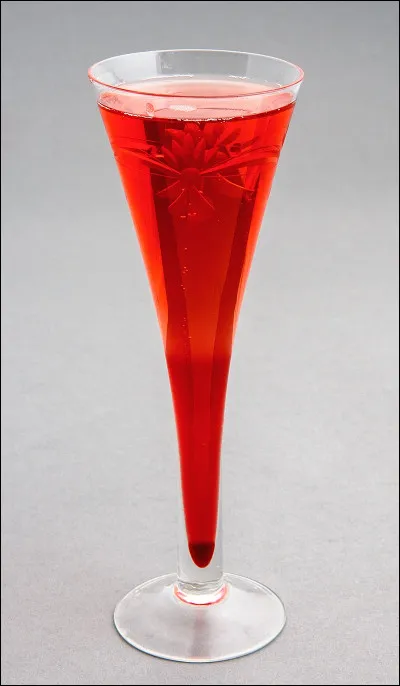 Et quelle femme politique française a comme surnom "la zapatéra" ?