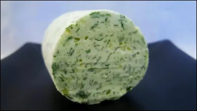 Quelle plante herbacée utilise-t-on pour faire un beurre d'escargot ?