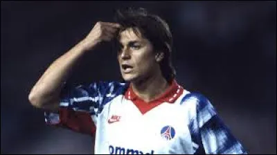 Quel est le nom de famille de ce footballeur prénommé Daniel, milieu défensif au PSG dans les années 90 ?