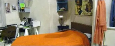 Cette chambre est celle d'un appartement, mais,  qui est cet appartement ?