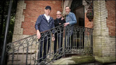 "Jtemmène au vent", "Léa", "Ton invitation" sont des titres de Jeanne Attaque.