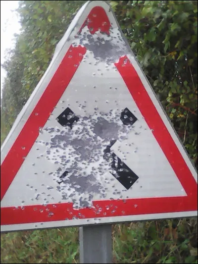 Qu'est-ce que ce panneau indique ?