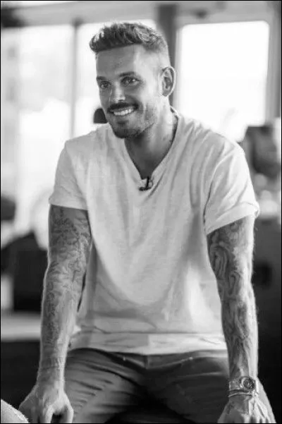 M. Pokora s'est fait repérer dans l'émission "Popstars", mais celui-ci n'avait pas l'âge règlementaire pour les castings. 
Comment a-t-il fait ?