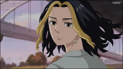 Beaucoup de personnages se sont fait teindre les cheveux. Lequel possède une couleur naturelle ?