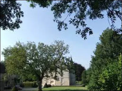 Village normand, dans l'aire d'attraction Argentanaise, Commeaux se situe dans le département ...