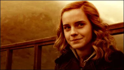 Dans les dernières pages du premier livre, pour quelle bonne action d'Hermione, Dumbledore donne-t-il 50 points à Gryffondor ?