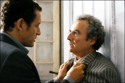 Charles Boulin (Dany Boon), employé d'une société de crédit, décide d'acheter une maison de campagne auprès d'une agence immobilière gérée par Jean-Pierre Draquart (Daniel Prévost) : quel est ce film ?