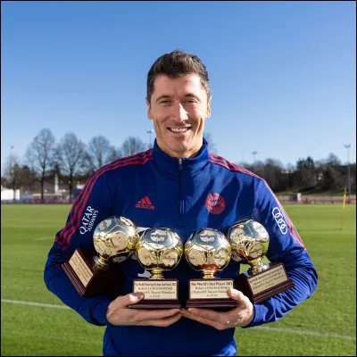 Combien le transfert de Robert Lewandowski a-t-il coûté ?