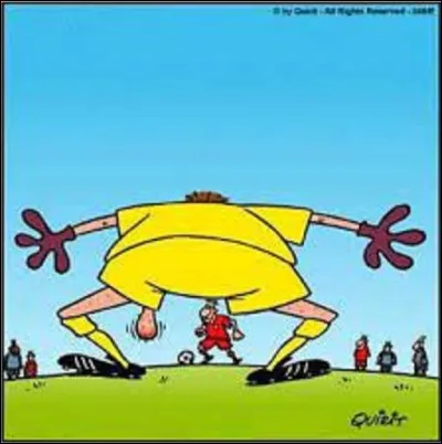 Record : 
De ces trois joueurs de football, lequel détient le record du plus grand nombre de buts inscrits durant sa carrière dans cette compétition, avec 16 réalisations ?