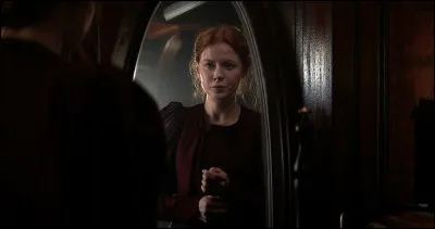 Quelle est cette nouvelle série Netflix dans laquelle nous voyons ici le personnage de Maura ?