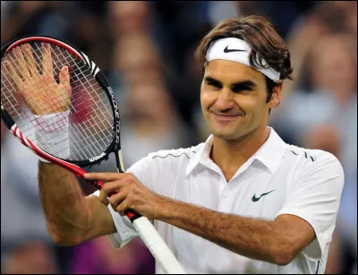 Son nom est Federer, quel est le prénom de ce joueur de tennis suisse, n°1 mondial pendant 310 semaines et titulaires de 163 titres ?