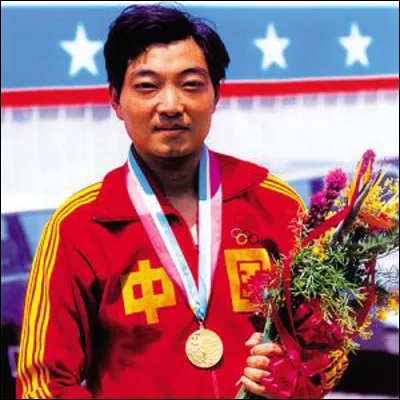 Son nom est Haifeng, tireur sportif, premier chinois à obtenir une médaille d'or olympique en 1984 ?