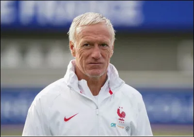 Son nom est Deschamps, quel est le prénom de ce footballeur international, entraîneur de l'équipe de France de football depuis 2012 ?
