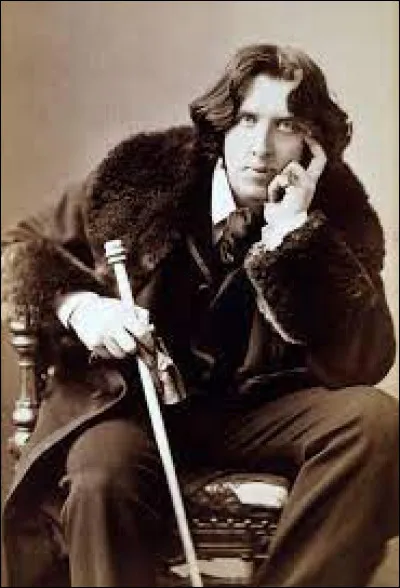 Où est né l'écrivain Oscar Wilde ?