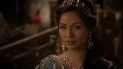 Après que Jafar ait emprisonné l'intégralité d'Agrabah à l'intérieur du ring, où s'enfuit Jasmine ?
