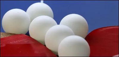 Quel pongiste français est décédé le 24 novembre 2020 à l'âge de 71 ans ?