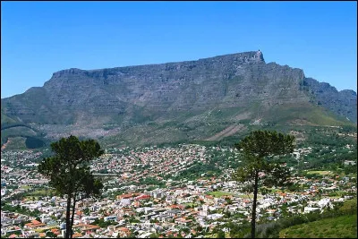 Géographie : Dans quel pays se situe la Montagne de la Table ?