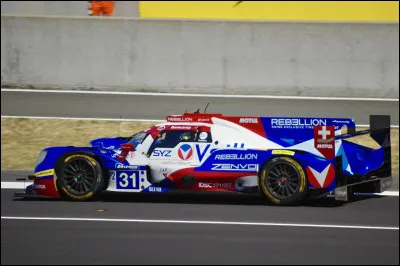 Le pigeon voyageur du fort de Vaux, décoré de la croix de guerre 14 - 18, avait pour nom...