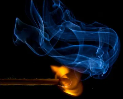 Allumettes > Sans phosphore, c'est difficile ! Ce n'est qu'en 1669 que l'alchimiste Dr Teutonicus (alias Hennig Brandt, de Hamburg) isole par hasard cet élément chimique : comment ?