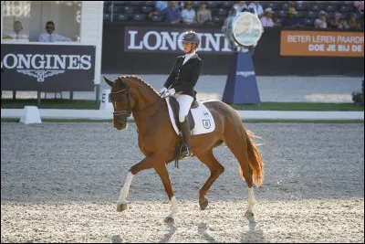 Les aides de la cession à la jambe (uniquement au niveau des jambes, cette fois-ci) sont :