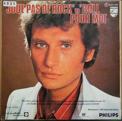 "Avec une voix qui grince comme un 45 tours usé
Chaque mot est un mensonge à travers _."