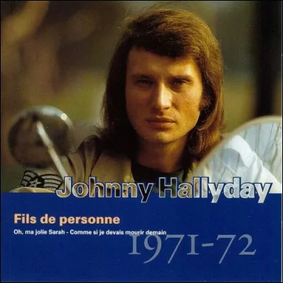 "Au son des hymnes militaires
Et quand la troupe défile sous leurs _."